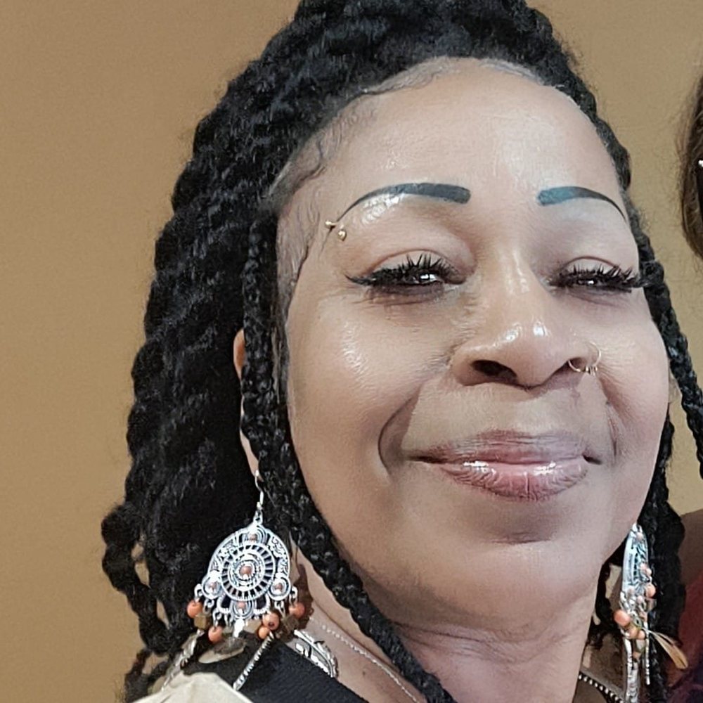 Meet your Posher, Sharron